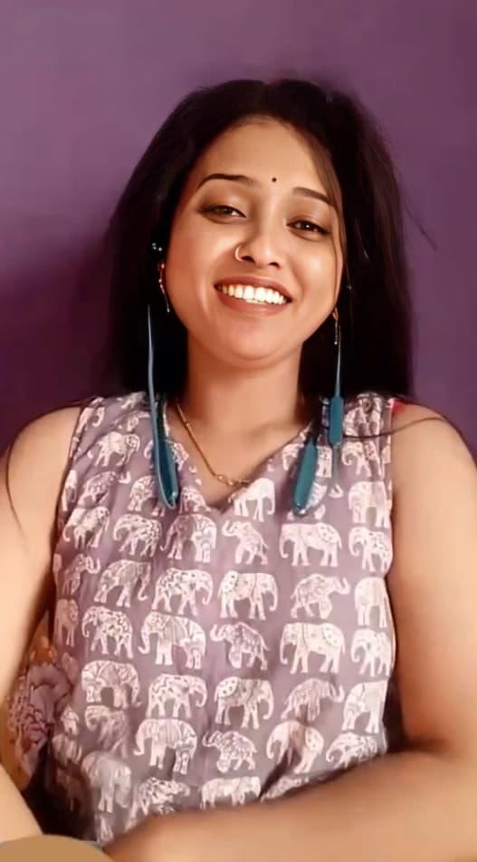 Riya Bhabhi Nude Video Call Stripping Teasing Boobs and Fingering Wet Pussy