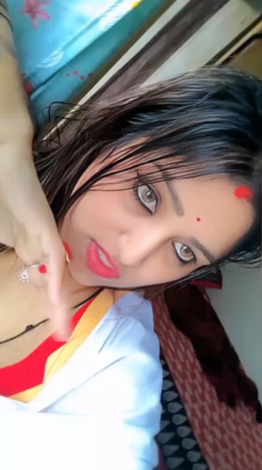 Bengali Boudi Jumpa Chamet Live Show Stripping Naked and Flashing Big Boobs