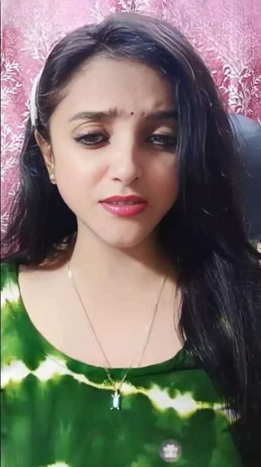 Desi Chamet Girl Nude Live Show Squeezing Her Perfect Boobs