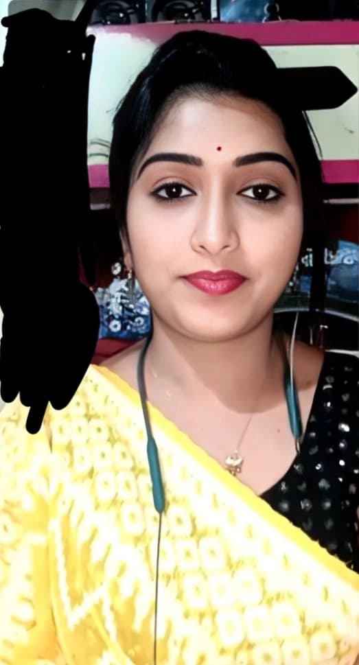 Leaked MMS: Innocent Desi Bhabhi Flashing Huge Boobs on Tango Live Cam