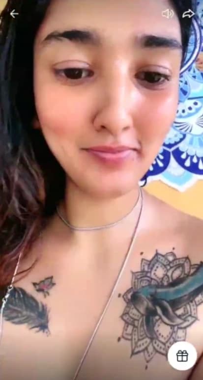 Desi College Girl Leaked Tango Live Topless Boobs Show