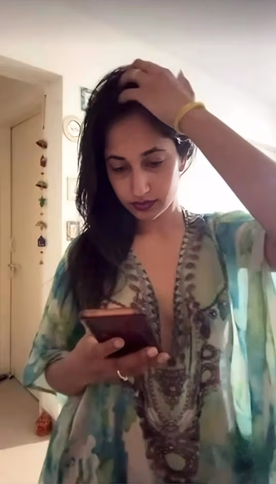 Desi Girlfriend Nude Tango Live Flashing Boobs in See-Through 3 Clips with Face
