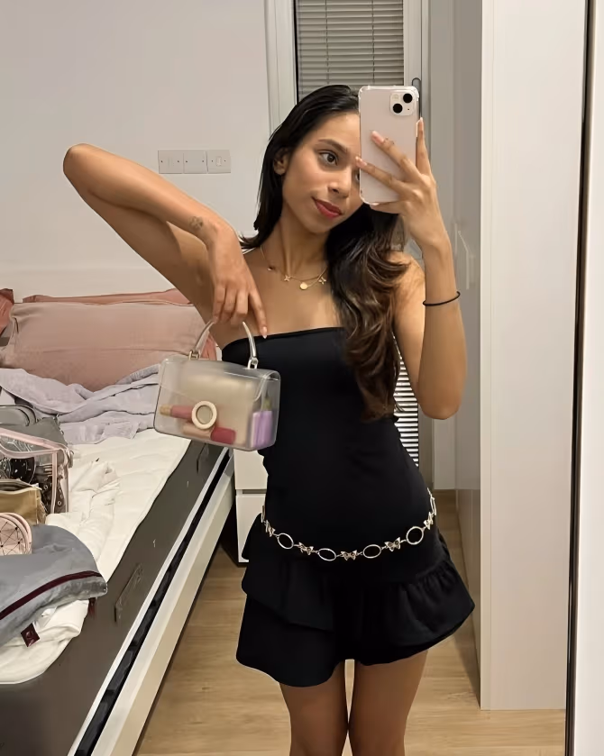 Super hot slim teen babe goes topless and presses her soft tits on cam