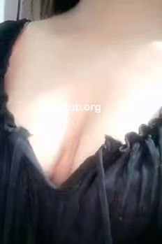 Fluffy Cokkie flashes her perky nippi on Chamet 121 nude show