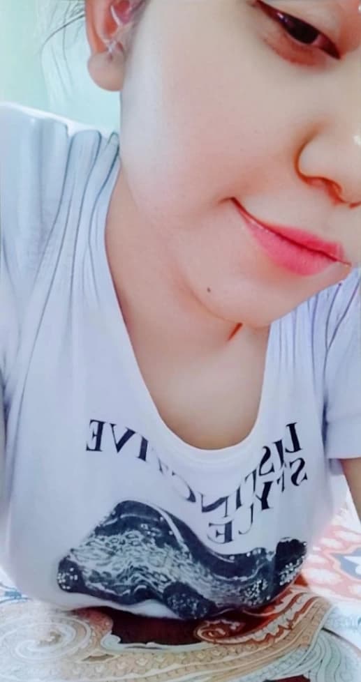 Image of Leaked Insta Queen Spreads Wet Pussy in Nude Video Call with Full Face