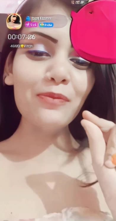 Hot Married Desi Bhabhi Nude MMS Leaked Spreading Legs Fingering Pussy